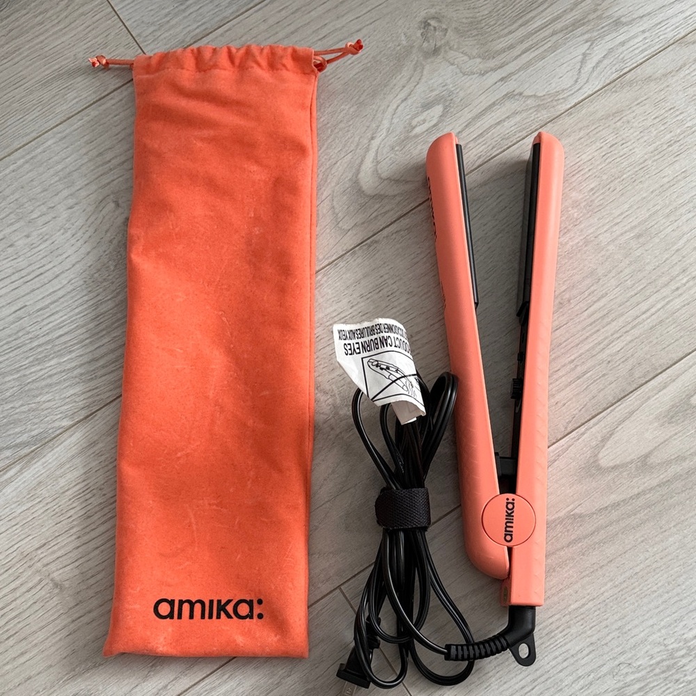 Amika Hair 1” Straightener/Flat Iron